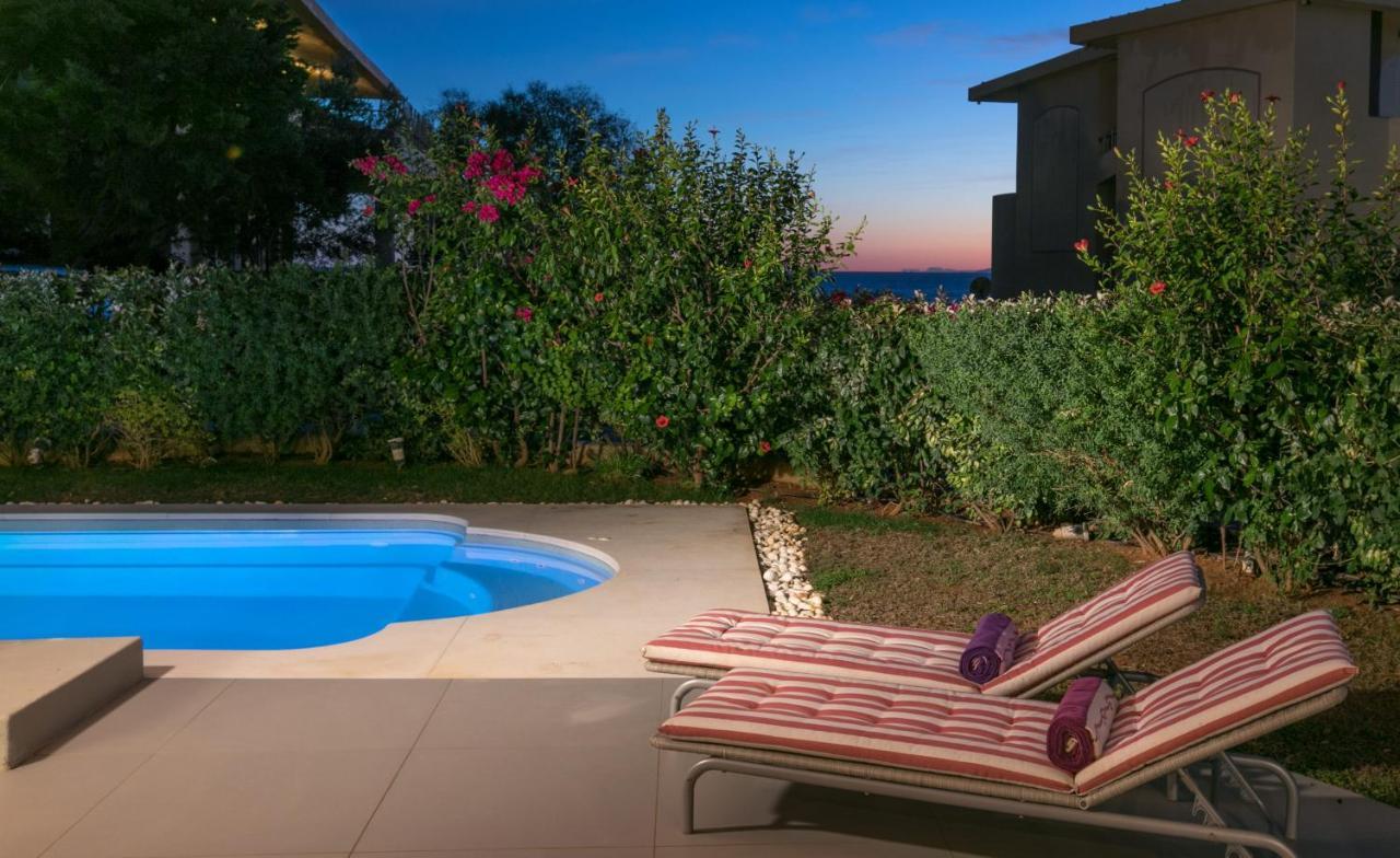Luxurious Villa Philoxenia لاغونيسي المظهر الخارجي الصورة